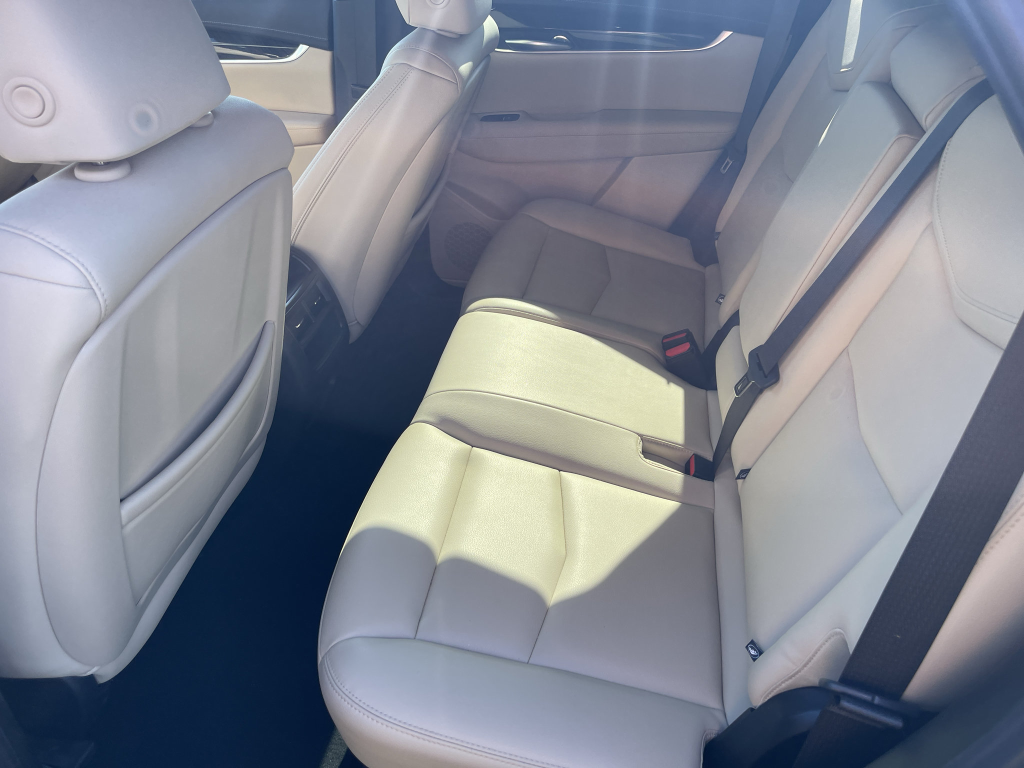 Used 2018 Cadillac XT5 AWD image 26
