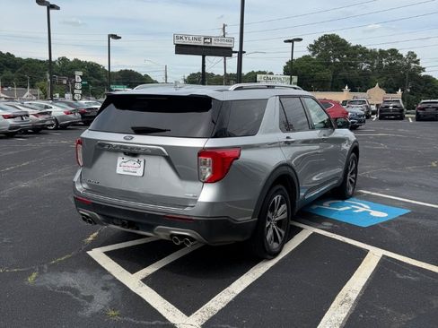 Used 2020 Ford Explorer Platinum w/ Premium Technology Package AWD/4WD image 5