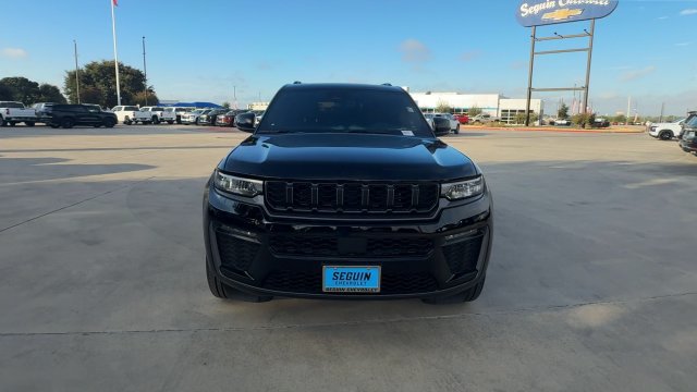 Used 2026 Jeep Grand Cherokee L Limited w/ Limited Altitude Package RWD image 3