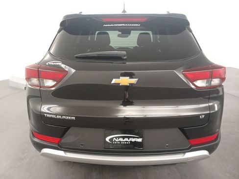 Used 2022 Chevrolet TrailBlazer LT w/ Convenience Package FWD image 6