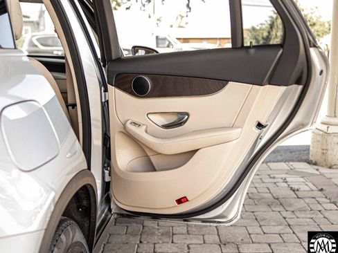 Used 2019 Mercedes-Benz GLC 300 w/ Driver Assistance Package image 30