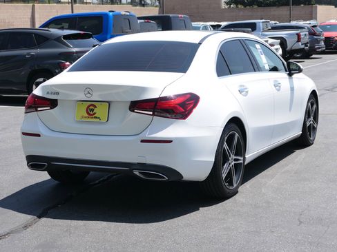 Used 2022 Mercedes-Benz A 220 image 3