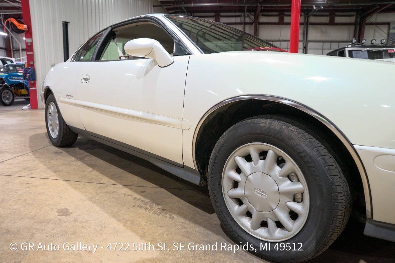 Used 1998 Buick Riviera Supercharged Coupe FWD image 34