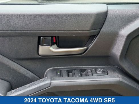 Used 2024 Toyota Tacoma TRD Off-Road image 13
