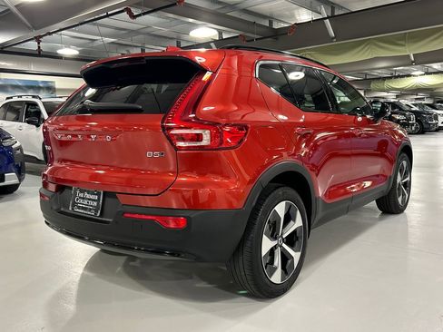 Certified 2023 Volvo XC40 B5 Plus w/ Protection Package Premier AWD/4WD image 2