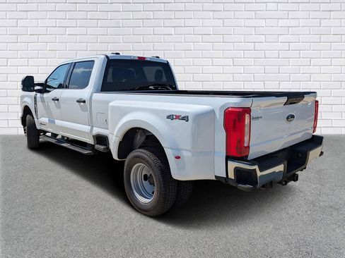 Used 2024 Ford F350 XLT image 3
