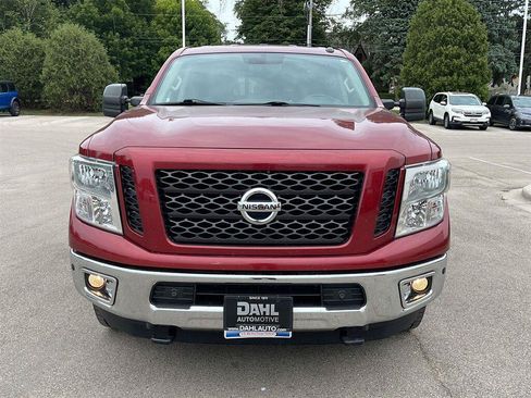 Used 2019 Nissan Titan SV AWD/4WD image 2