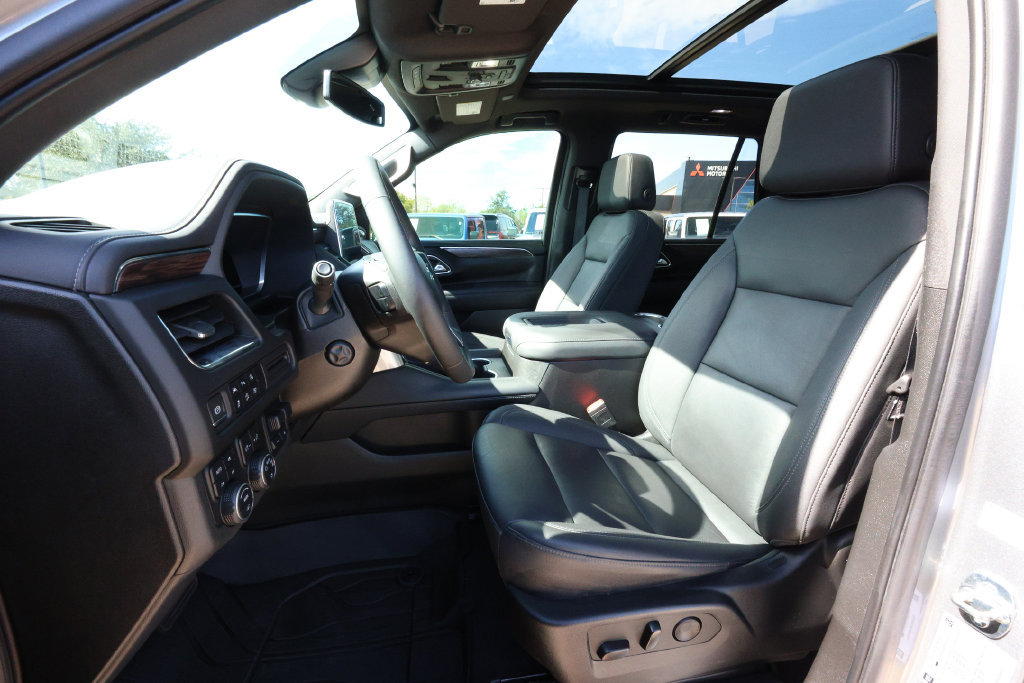 Used 2023 Chevrolet Tahoe Z71 w/ Z71 Off-Road Package AWD/4WD image 17