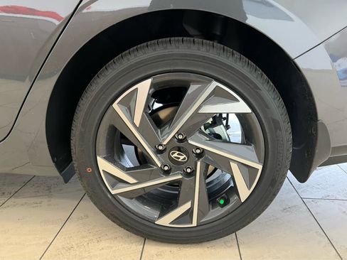 New 2026 Hyundai Elantra Limited image 14