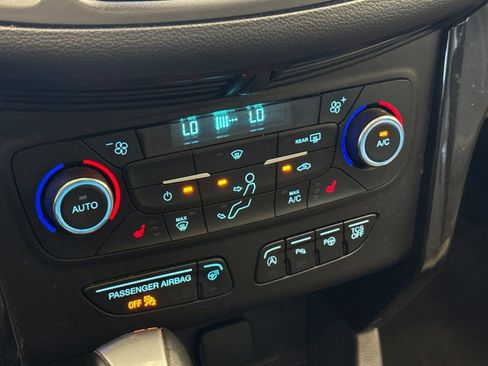Used 2017 Ford Escape Titanium w/ Equipment Group 301A FWD image 20