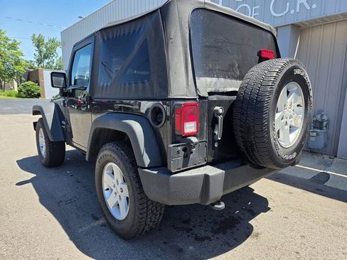Used 2015 Jeep Wrangler Sport AWD/4WD image 5