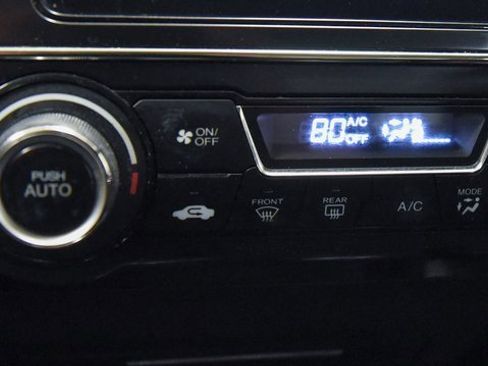 Used 2015 Honda Civic SE image 18