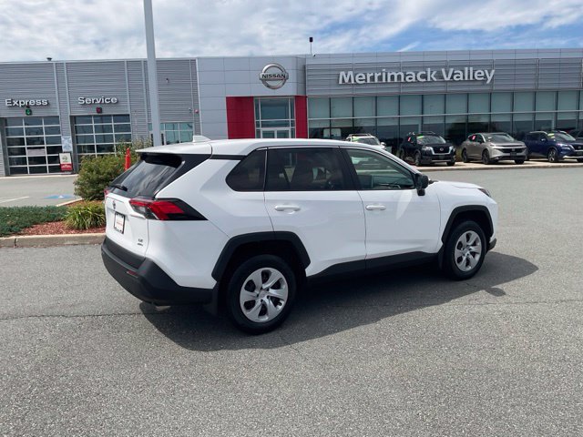 Used 2023 Toyota RAV4 LE AWD/4WD image 6