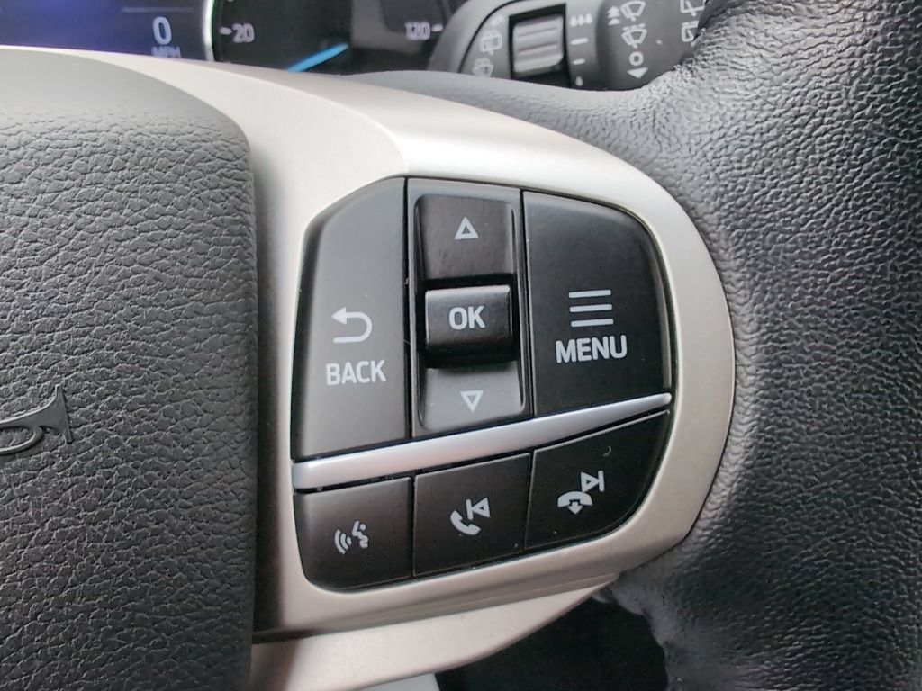 Used 2021 Ford Explorer XLT w/ Equipment Group 202A AWD/4WD image 21