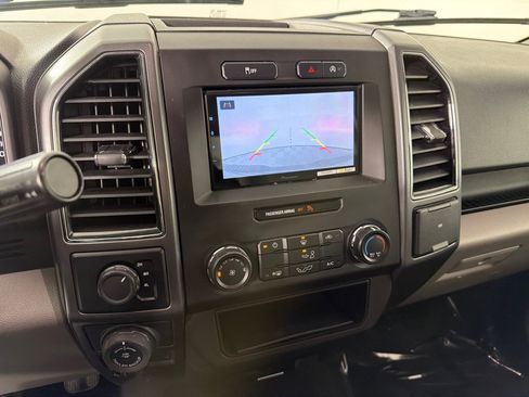 Used 2017 Ford F150 XLT w/ Trailer Tow Package image 16