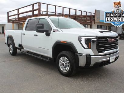 Used 2025 GMC Sierra 2500 Pro w/ Convenience Package