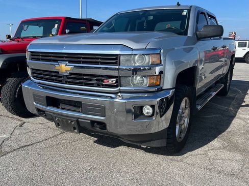 Used 2015 Chevrolet Silverado 2500 LT w/ LT Convenience Package AWD/4WD image 3