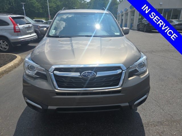 Used 2017 Subaru Forester 2.5i Touring AWD/4WD image 2