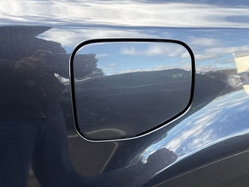 Used 2011 Subaru Outback 2.5i Premium w/ All-Weather Pkg image 20