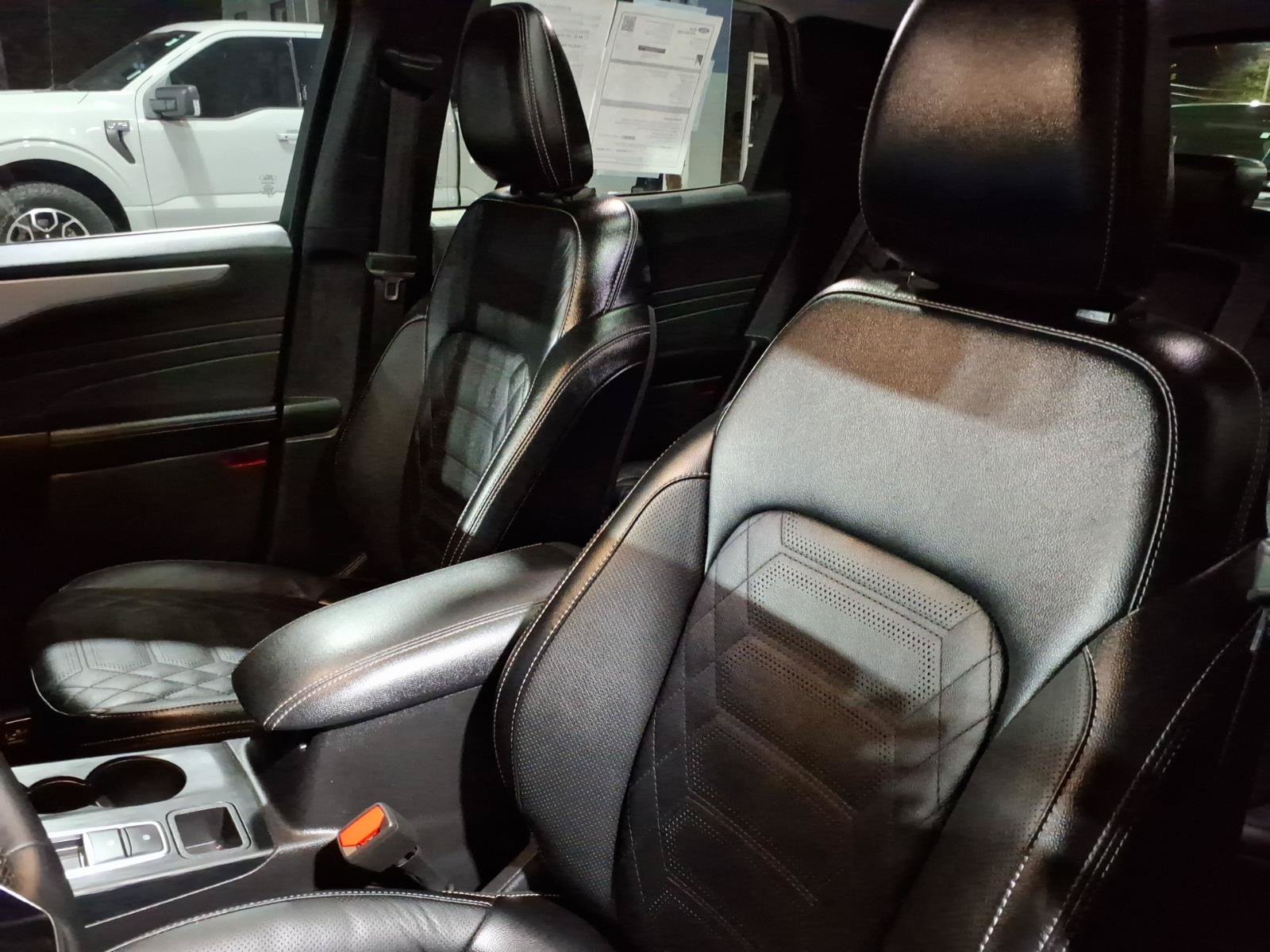 Certified 2024 Ford Escape Platinum w/ Premium Technology Package AWD/4WD image 12