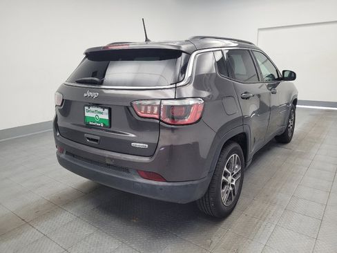 Used 2017 Jeep Compass Latitude w/ Safe & Security Group FWD image 9