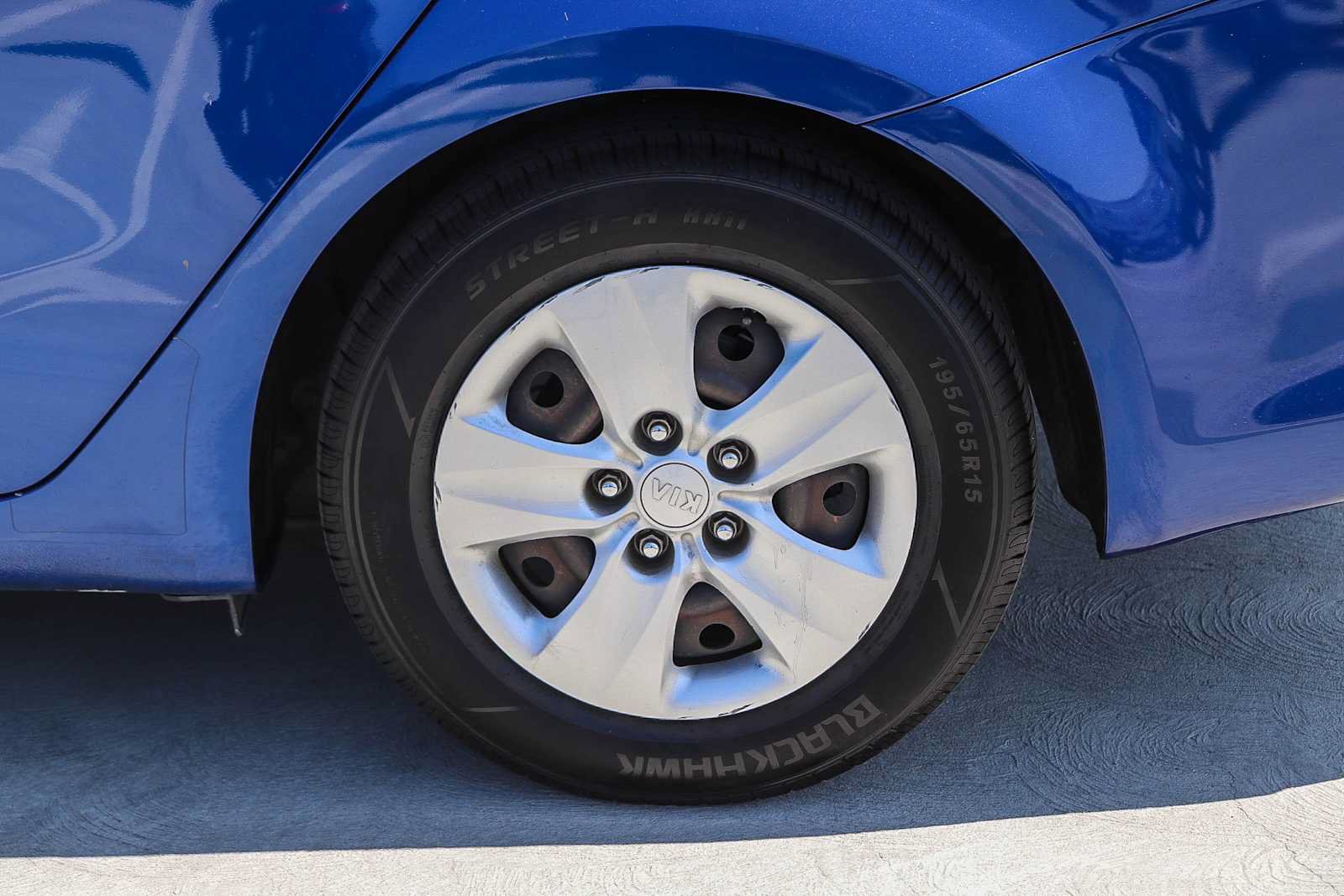 Used 2017 Kia Forte LX FWD image 12