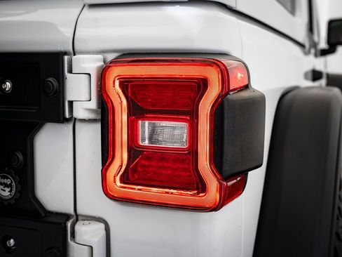 Used 2020 Jeep Wrangler Unlimited Rubicon image 9