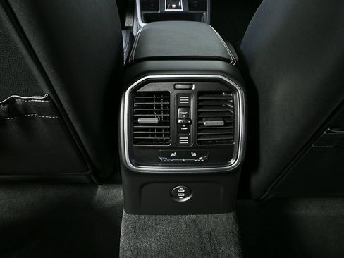 New 2026 Porsche Macan GTS image 26