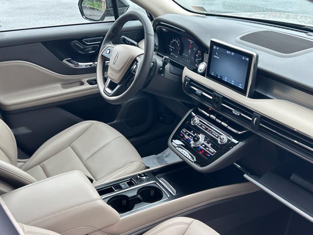 Used 2022 Lincoln Corsair AWD w/ Equipment Group 101A image 35