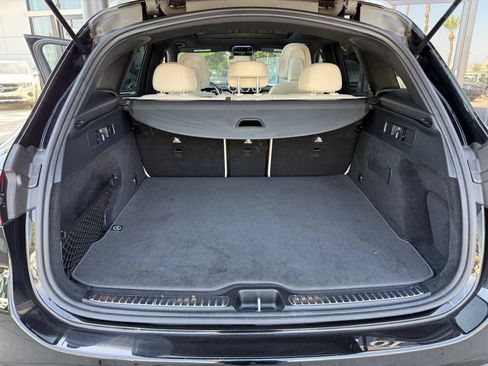 Used 2024 Mercedes-Benz GLC 300 4MATIC image 19