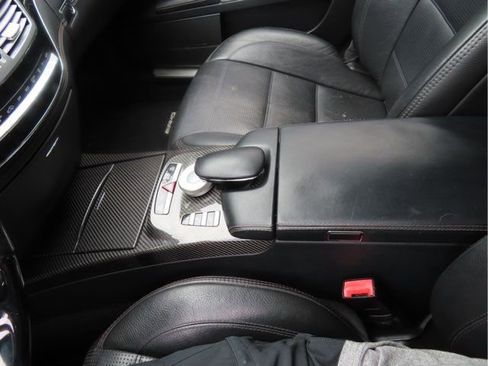 Used 2012 Mercedes-Benz S 63 AMG image 30