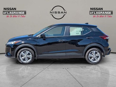 New 2025 Nissan Kicks Play S image 8