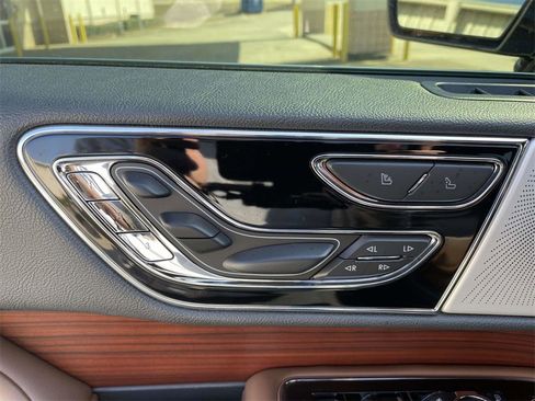 Certified 2023 Lincoln Navigator Reserve image 14