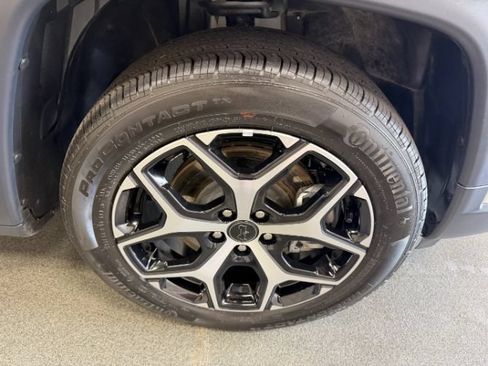 Used 2025 Jeep Compass Limited AWD/4WD image 8
