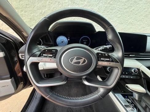 Used 2024 Hyundai Elantra Limited FWD image 27