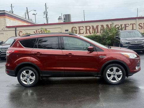 Used 2015 Ford Escape SE w/ Equipment Group 201A AWD/4WD image 6