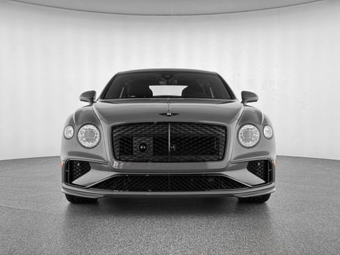 Used 2025 Bentley Flying Spur Plug-In Hybrid AWD/4WD image 9