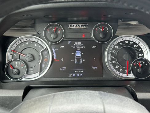 Certified 2021 RAM 1500 Classic SLT w/ Luxury Group image 23