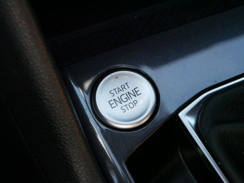 Certified 2024 Volkswagen Tiguan SE AWD/4WD image 27