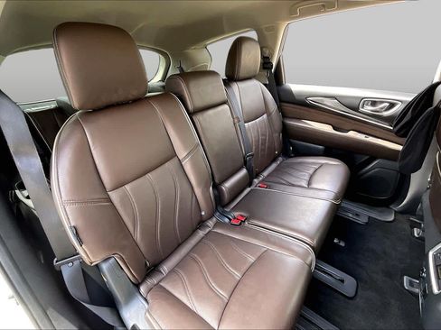 Used 2019 INFINITI QX60 Luxe w/ Essential Package FWD image 18