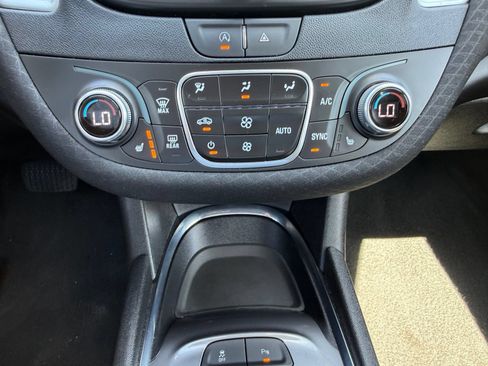 Used 2024 Chevrolet Malibu LT FWD image 22