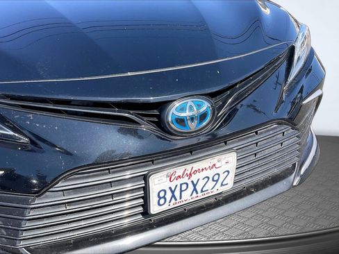 Used 2021 Toyota Camry LE FWD image 28