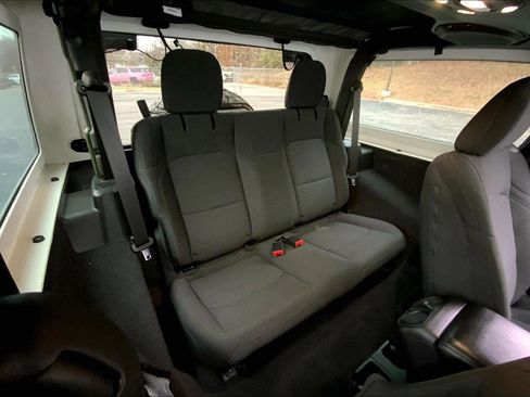 Used 2021 Jeep Wrangler Willys image 22