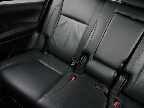 Used 2018 Toyota Highlander XLE image 12