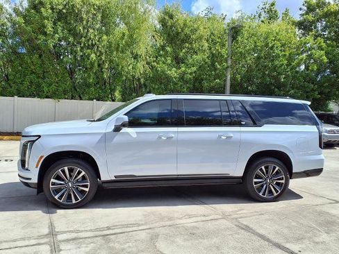 New 2026 Cadillac Escalade ESV Sport w/ Touring Package AWD/4WD image 2