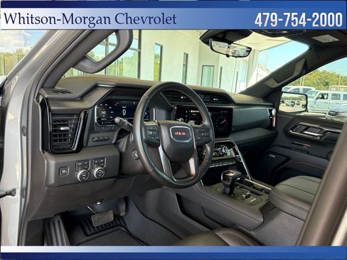 Used 2024 GMC Sierra 1500 AT4 w/ Technology Package AWD/4WD image 10
