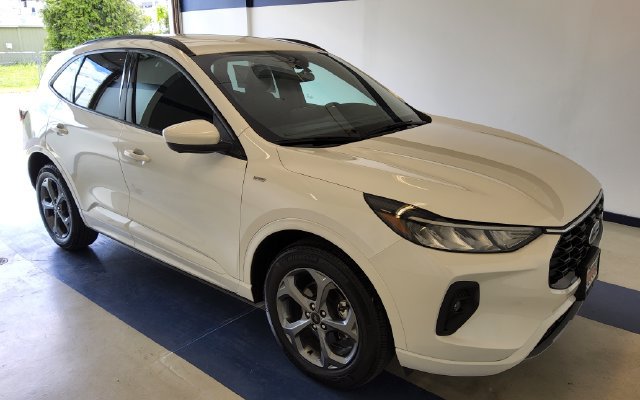 Used 2024 Ford Escape ST-Line Select w/ Tech Pack #2 AWD/4WD image 4