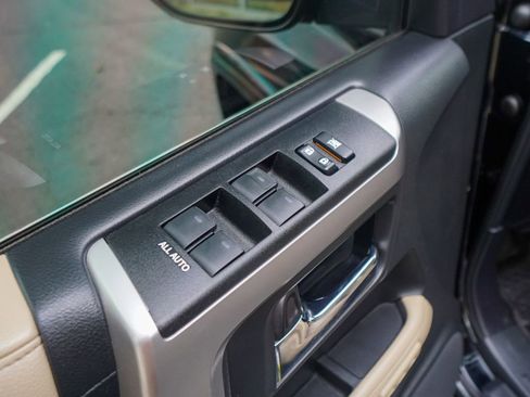 Used 2020 Toyota 4Runner SR5 image 17