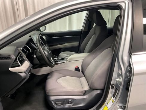 Used 2023 Toyota Camry LE image 10