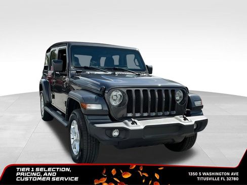 Used 2021 Jeep Wrangler Unlimited Sport AWD/4WD image 7